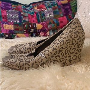 TOMS Leopard Print Canvas Wedges
